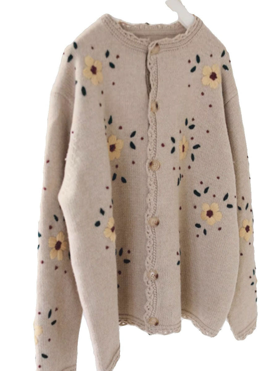 Effortlessly Elegant Coat with a Timeless Design