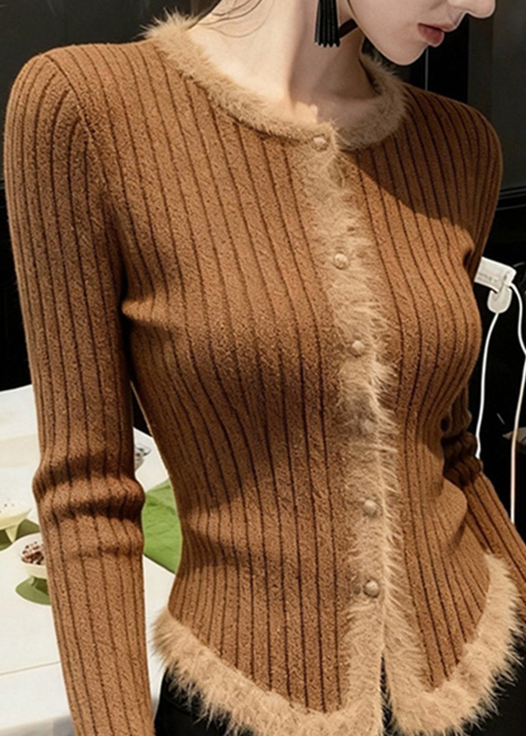 Effortlessly Elegant Sweater with a Timeless Design