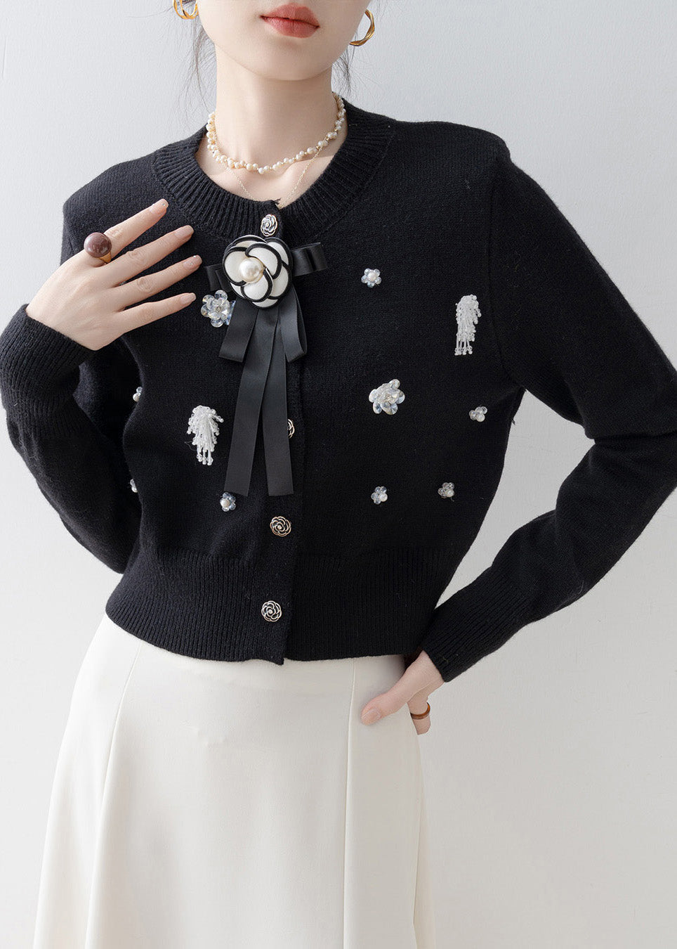 Effortlessly Elegant Cardigan with a Timeless Design