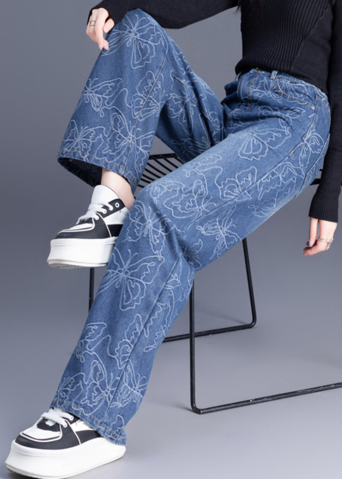 Well Tailored Trousers with a Graceful Silhouette