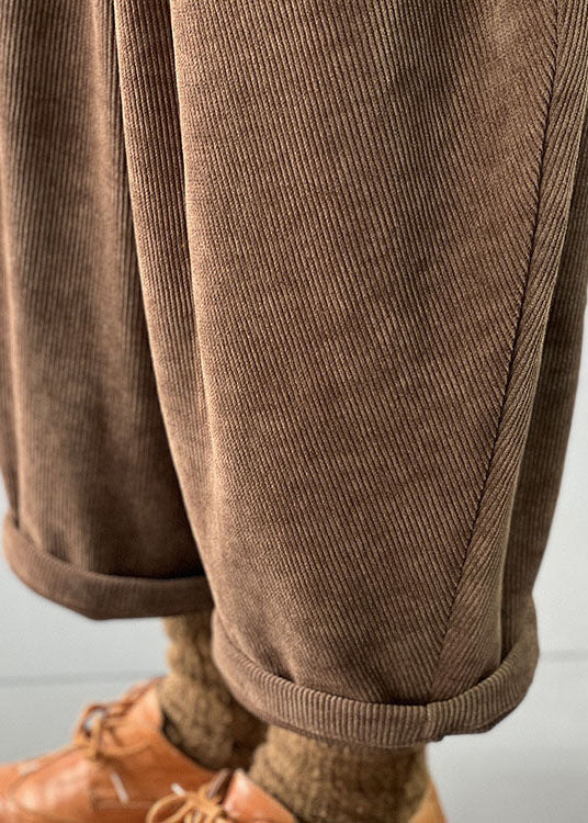 Elegantly Styled Trousers for Everyday Wear