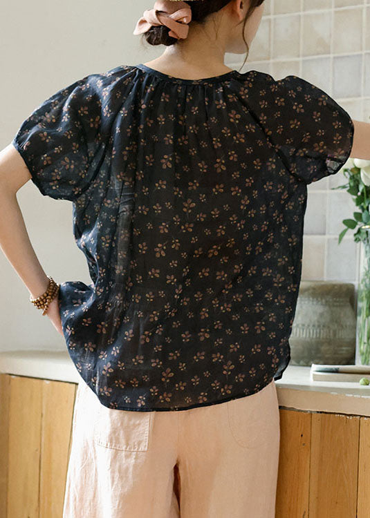 Classic Vintage Shirt with a Flattering Fit