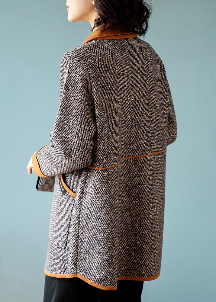 Gracefully Styled Coat for Any Occasion