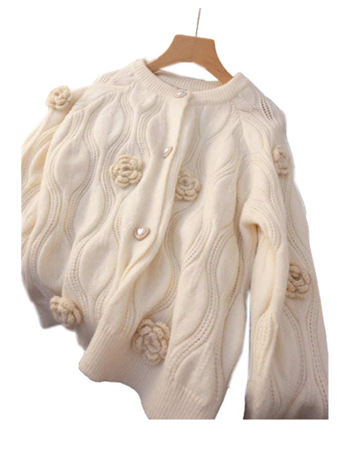 Beautifully Finished Coat in a Timeless Design