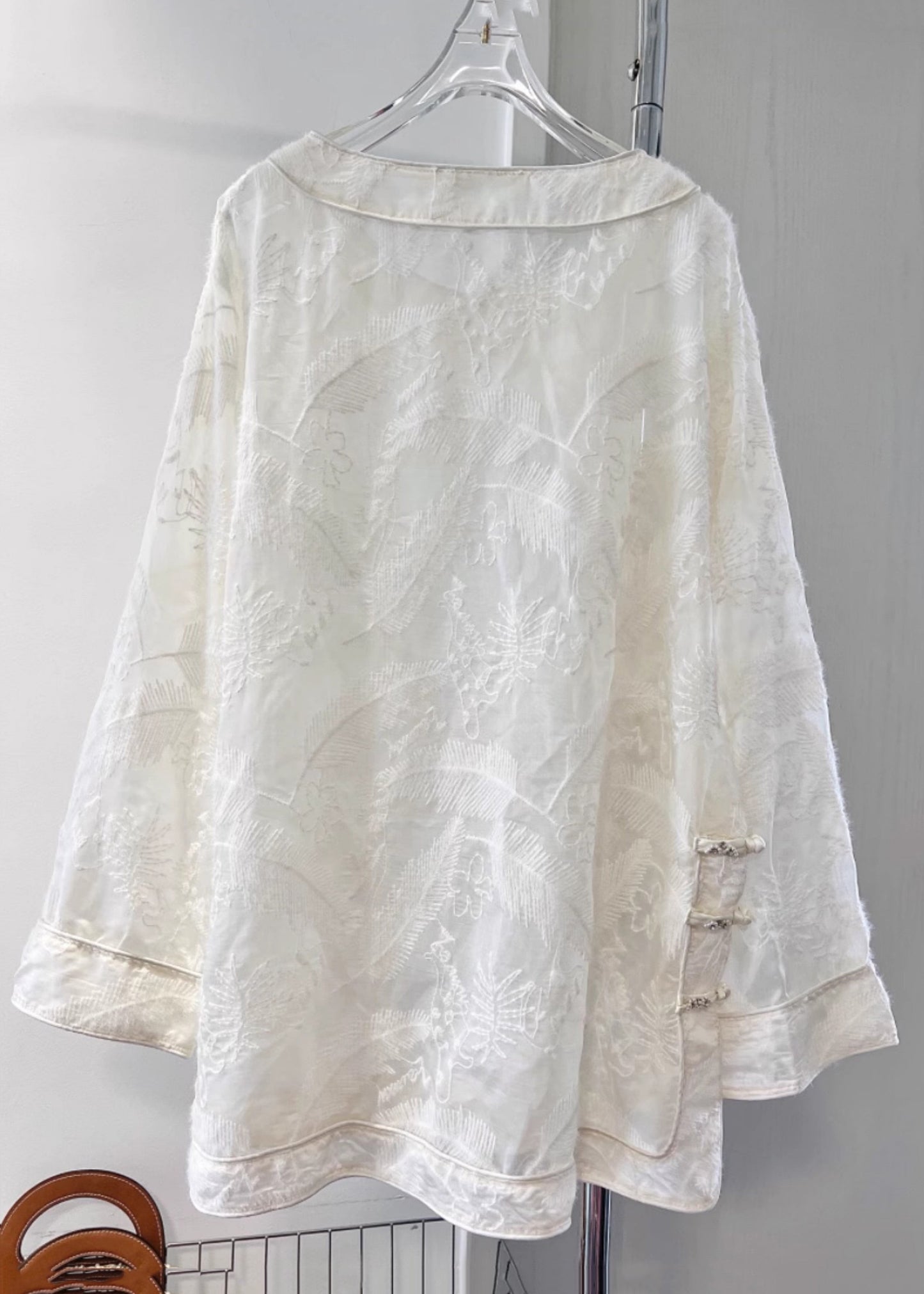 Polished Blouse with an Effortless Classic Look