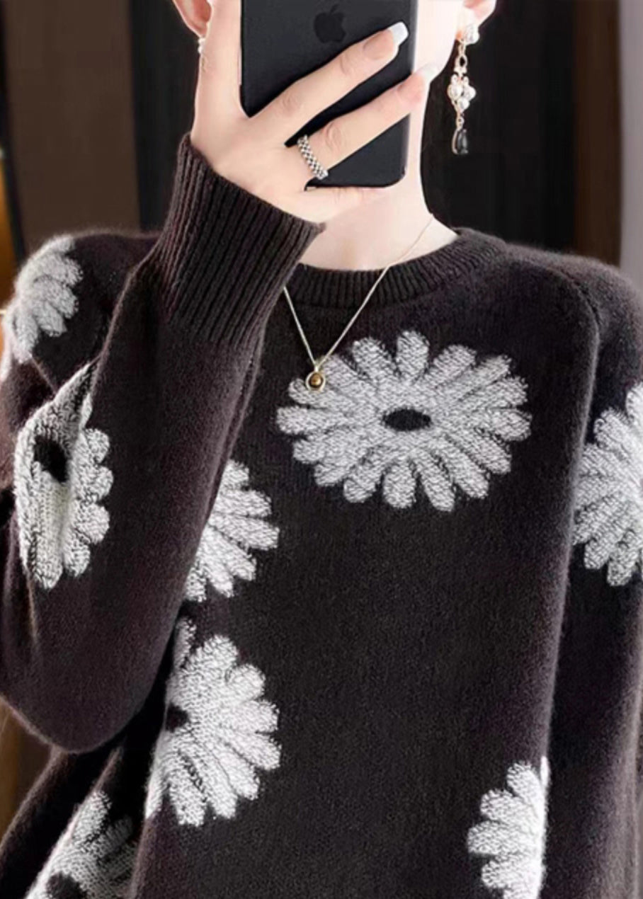 Gracefully Styled Sweater for Any Occasion