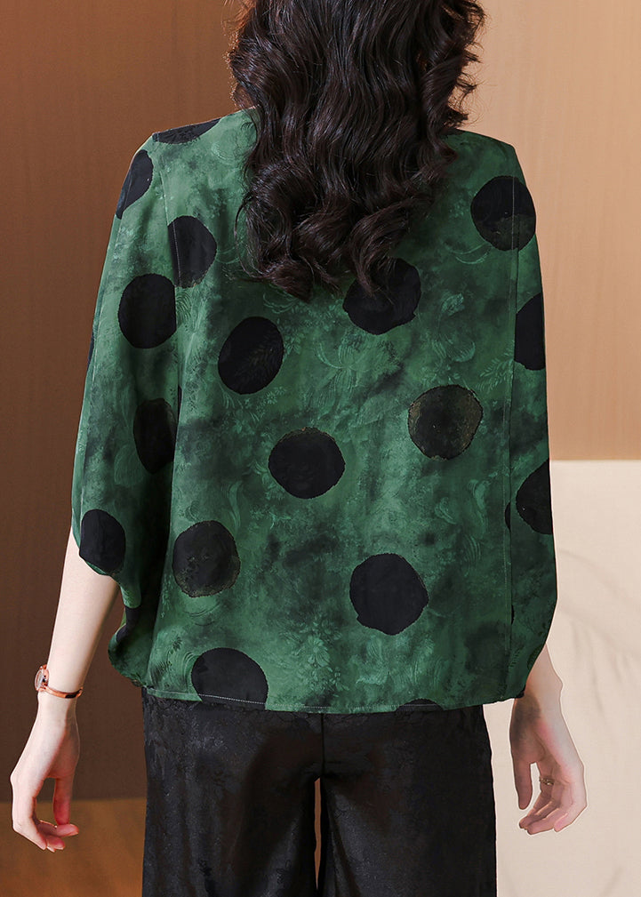 Classic Vintage Shirt with a Flattering Fit