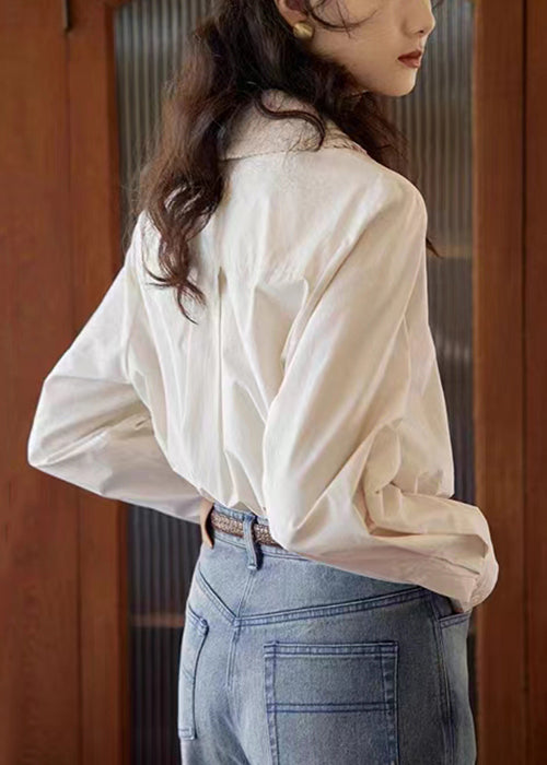 Classic Vintage Blouse with a Flattering Fit