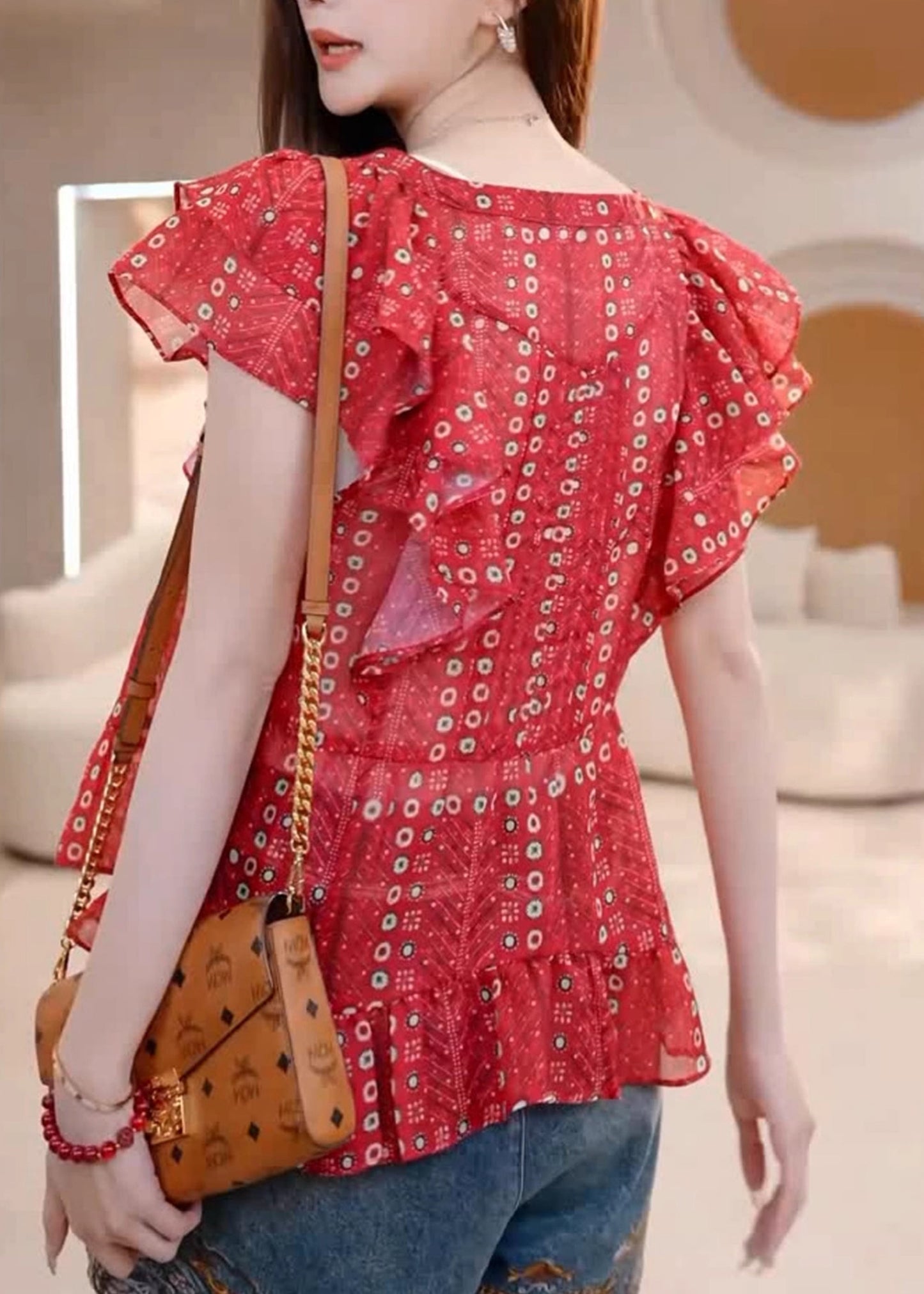 Classic Vintage & Enduringly Stylish Blouse