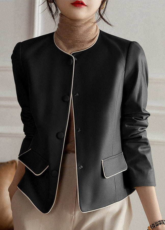 Beautifully Finished Coat in a Timeless Design