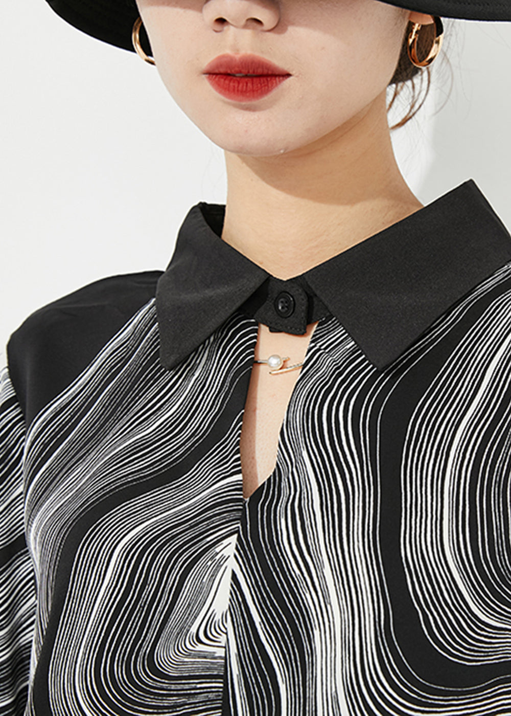 Sophisticated Blouse with a Clean Classic Look