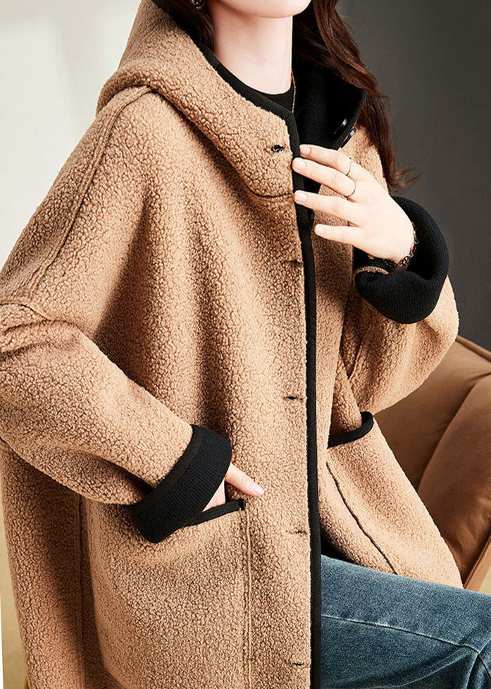 Beautifully Finished Coat in a Timeless Design