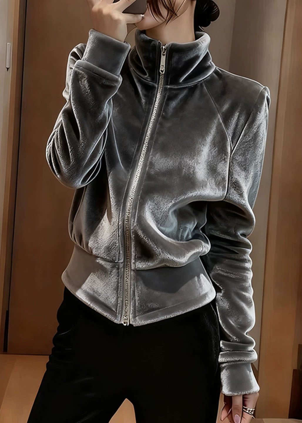 Beautifully Finished Coat in a Timeless Design