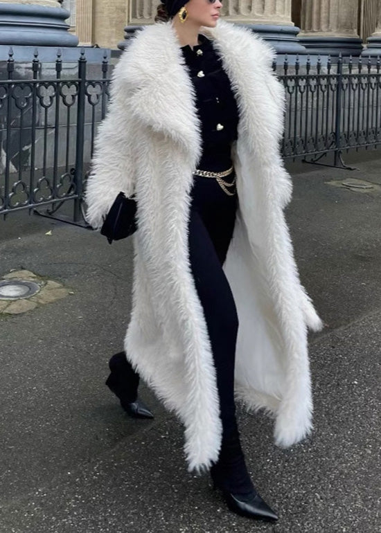 Classic Vintage & Enduringly Stylish Coat