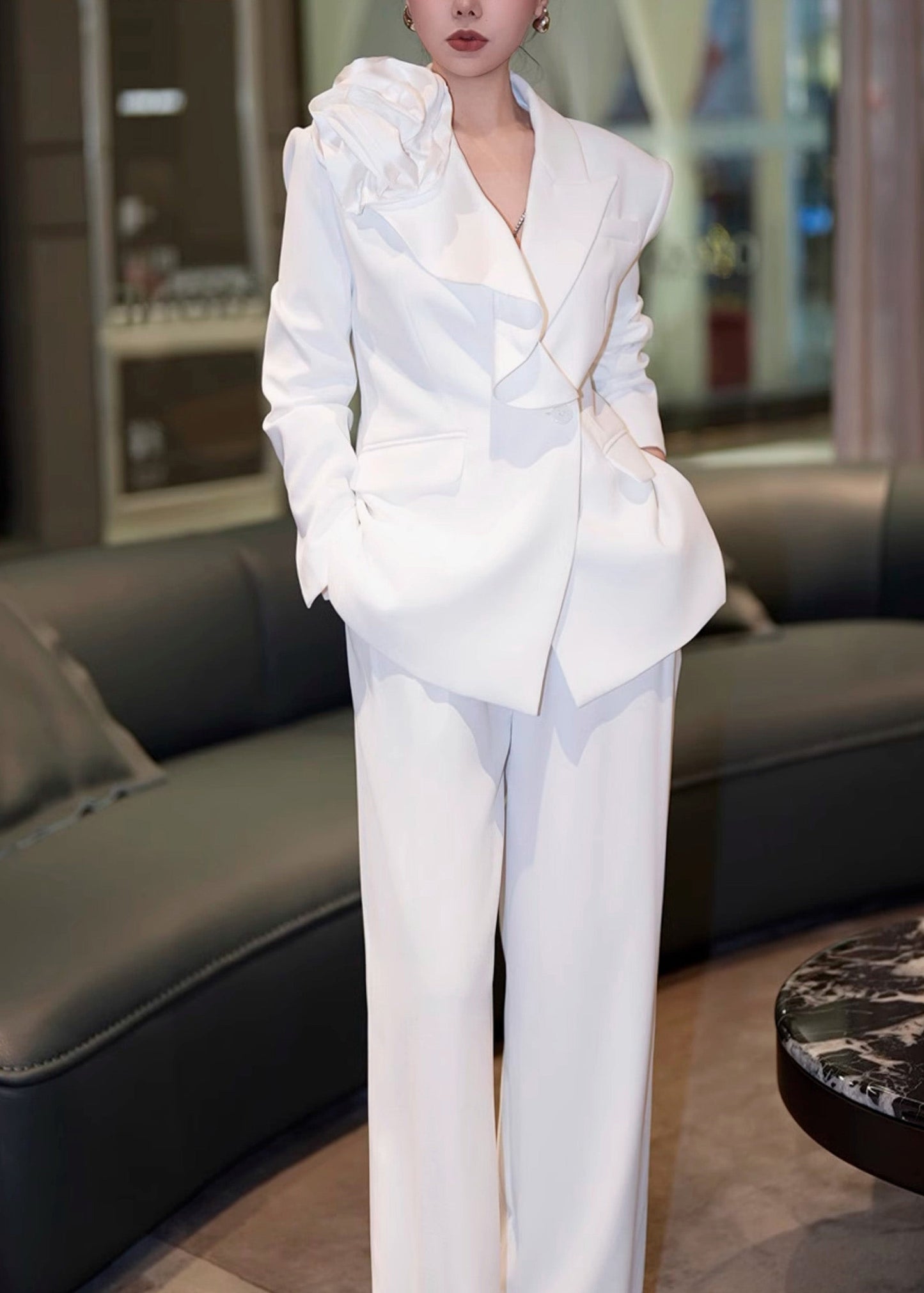 Beautifully Finished Pants in a Timeless Design