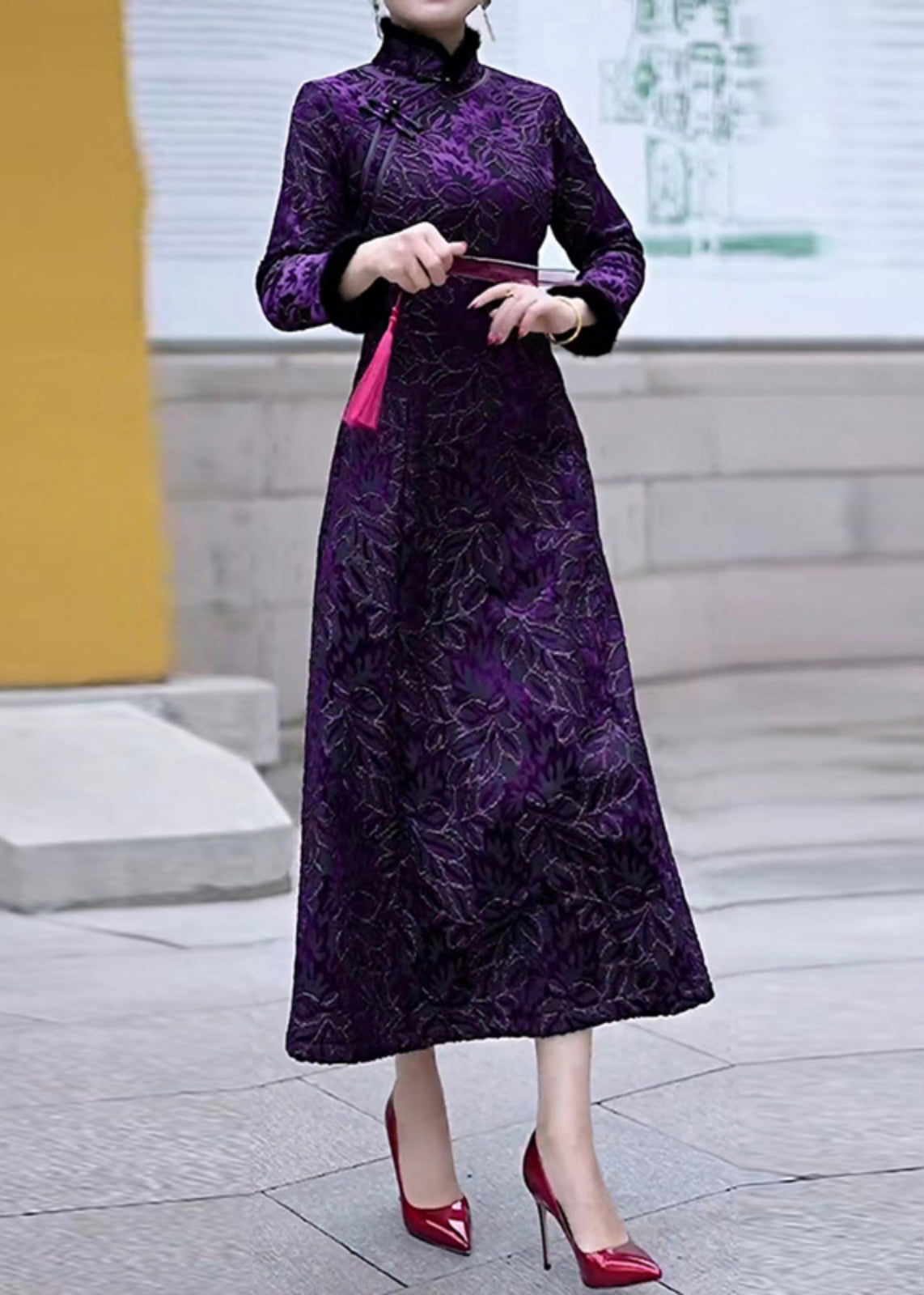 Classic Vintage Dress with a Flattering Fit
