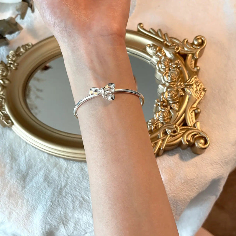 Klassisk Armbånd med tidløs elegance