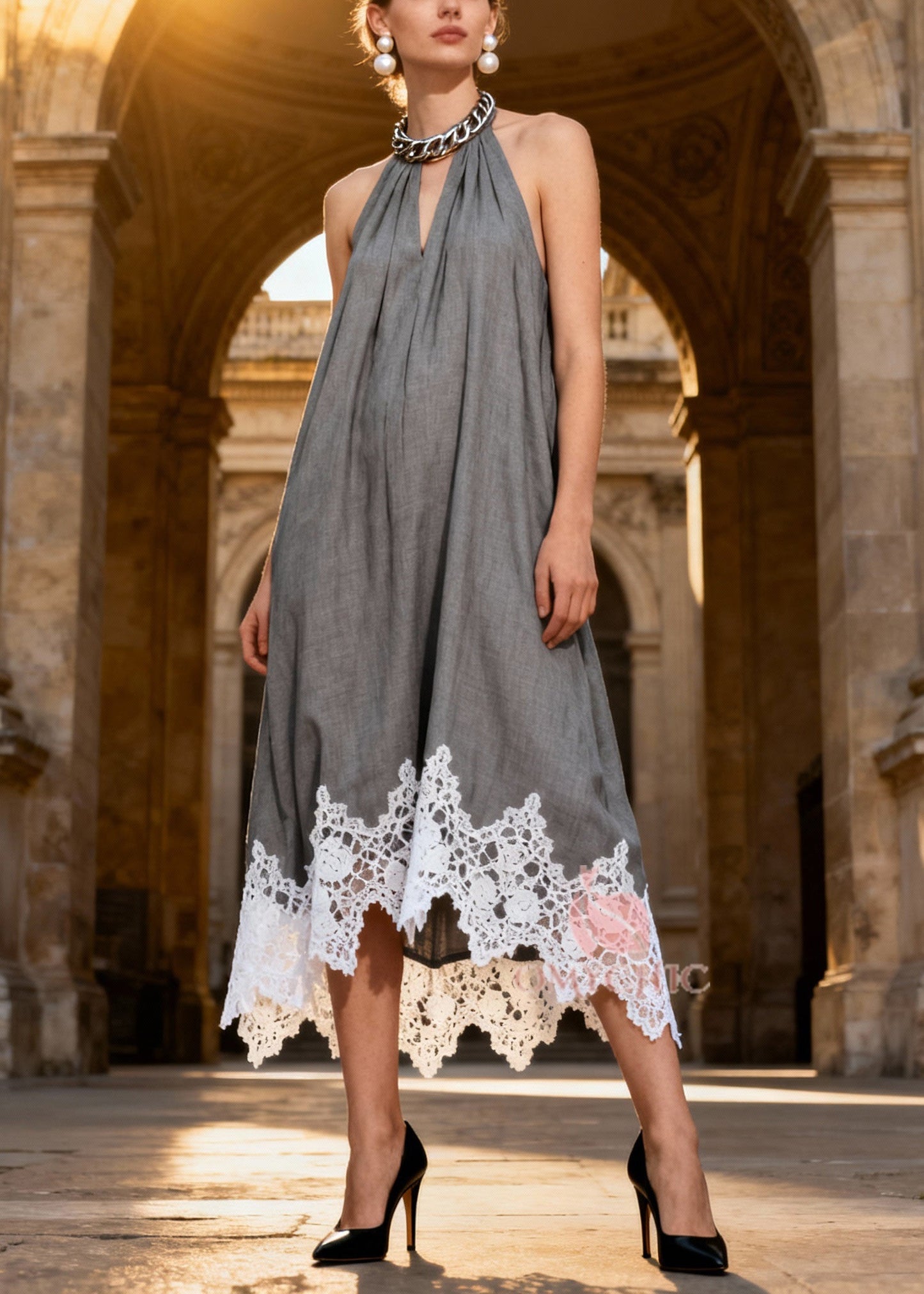 Classic Vintage & Enduringly Stylish Dress