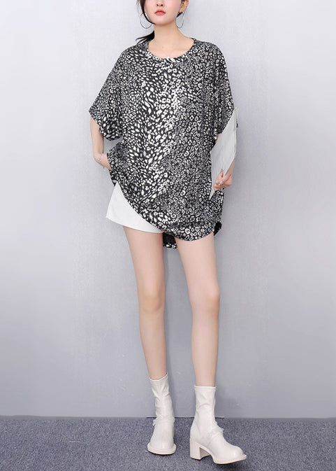 Well Tailored Garment with a Graceful Silhouette