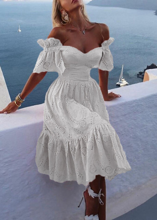 Well Tailored Dress with a Graceful Silhouette