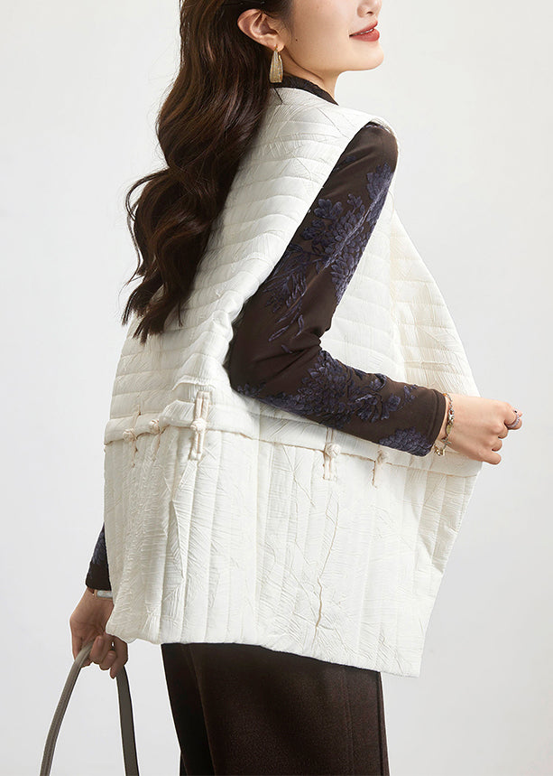 Well Tailored Coat with a Graceful Silhouette