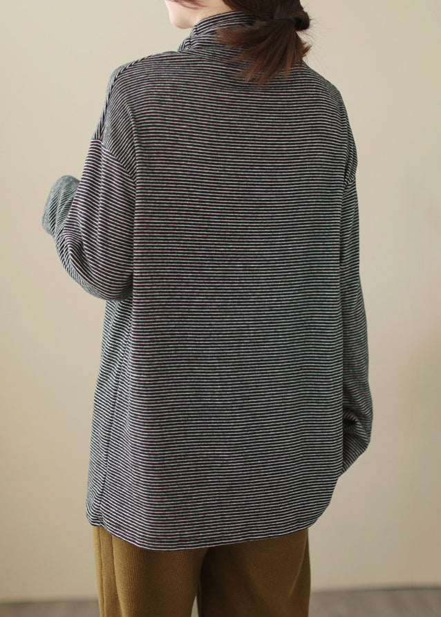 Well Tailored Top with a Graceful Silhouette