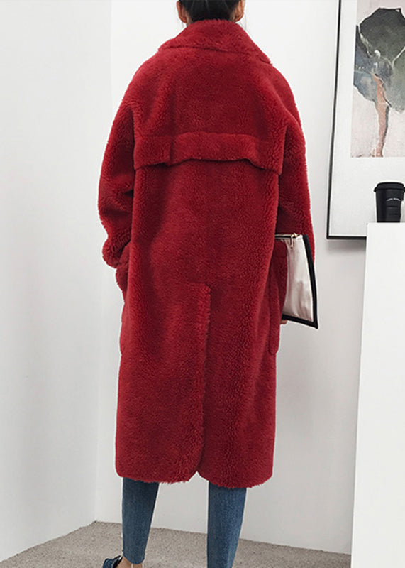 Beautifully Finished Coat in a Timeless Design