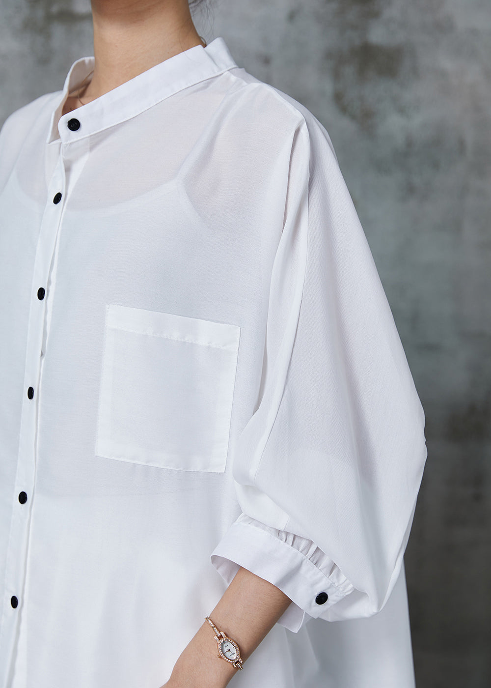Effortlessly Elegant Garment with a Timeless Design