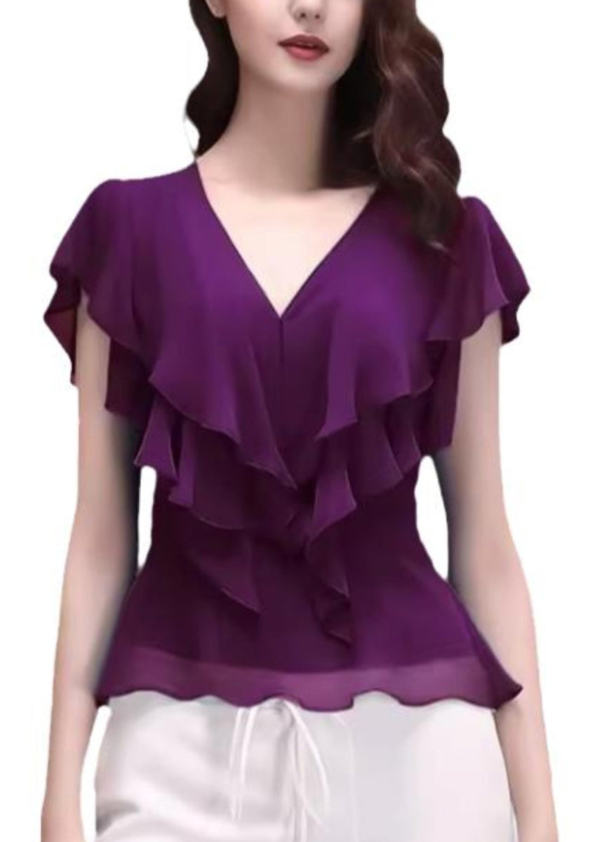 Effortlessly Elegant Top with a Timeless Design