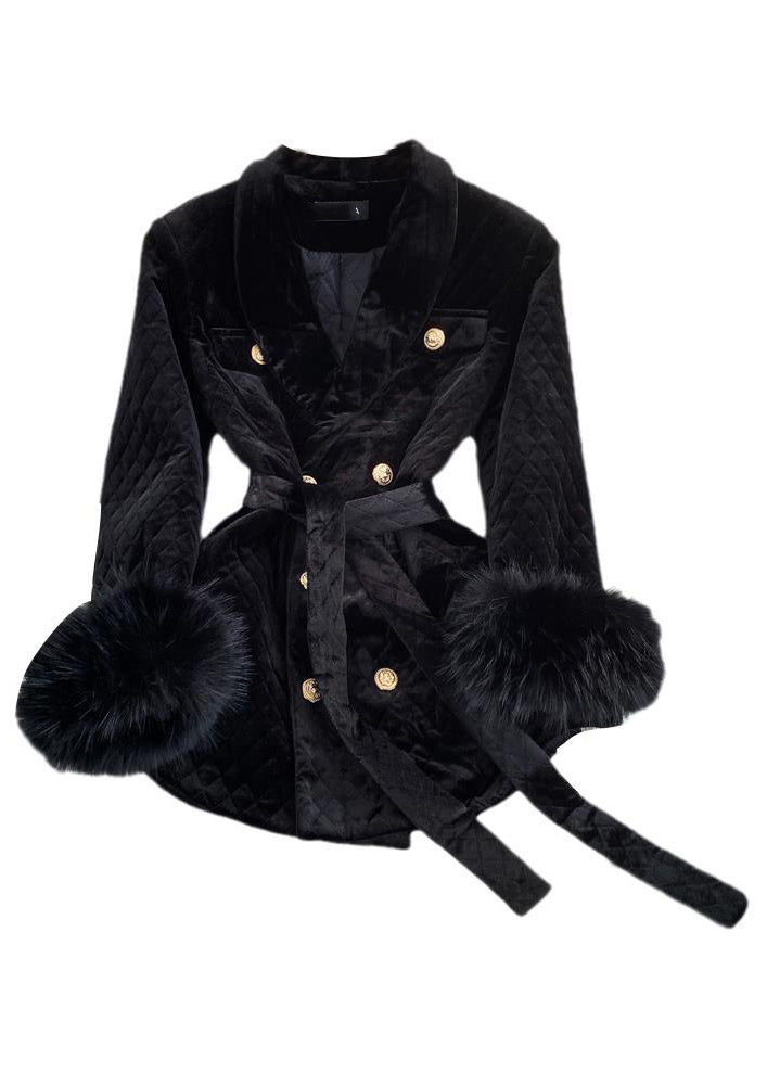 Well Tailored Jacket with a Graceful Silhouette