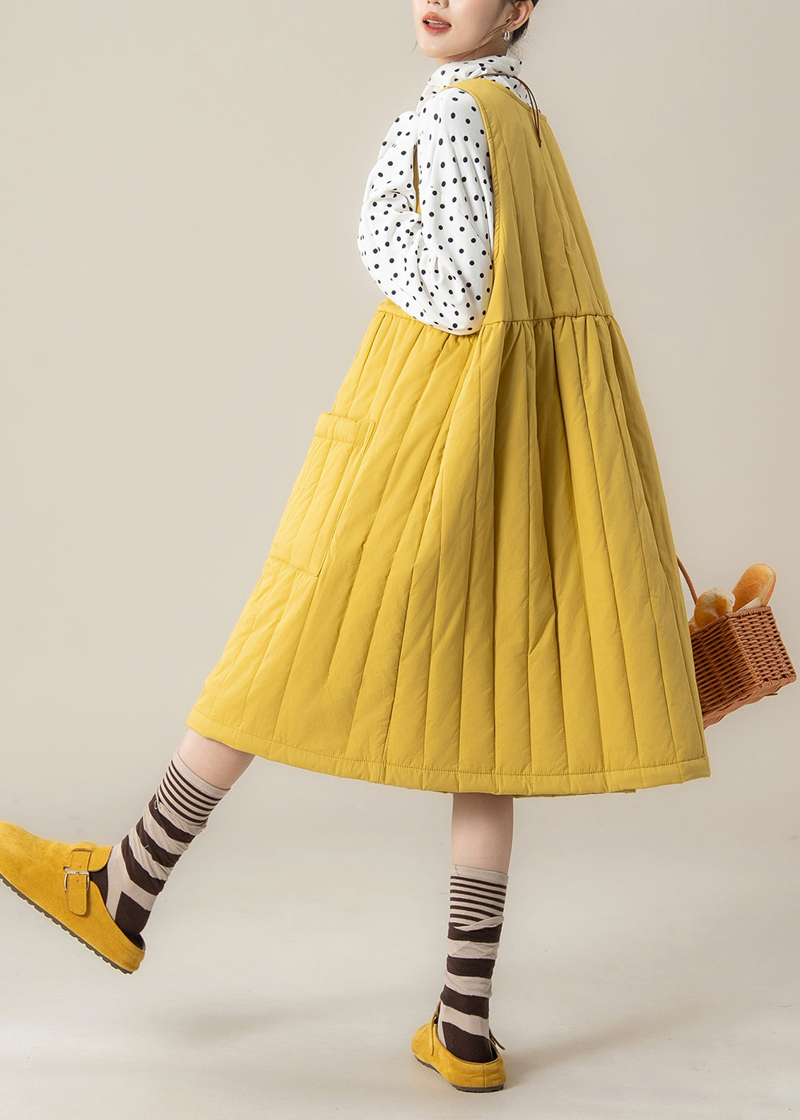 Effortlessly Elegant Dress with a Timeless Design