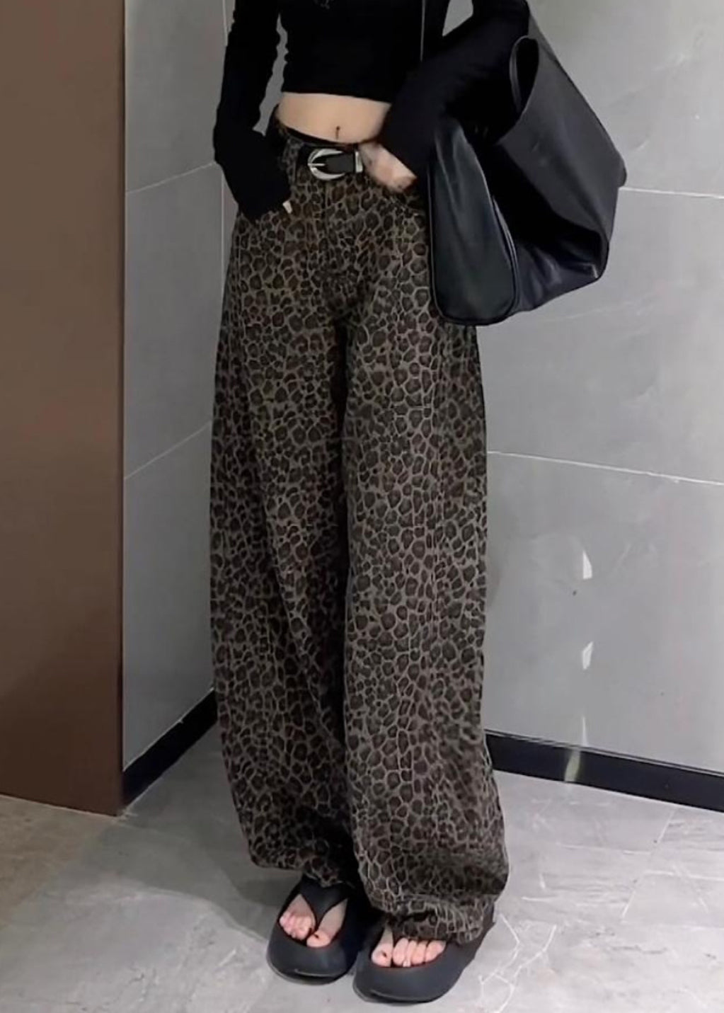 Classic Vintage Pants with a Flattering Fit