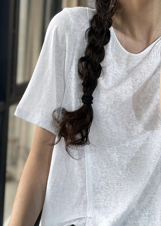 Effortlessly Elegant Top with a Timeless Design