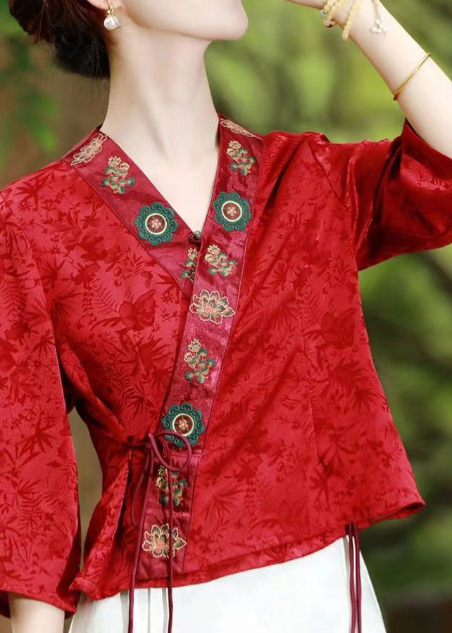 A Vintage Style Top with Delicate Timeless Details