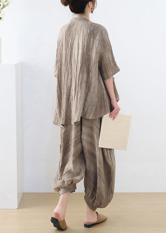 Sophisticated Garment with a Clean Classic Look