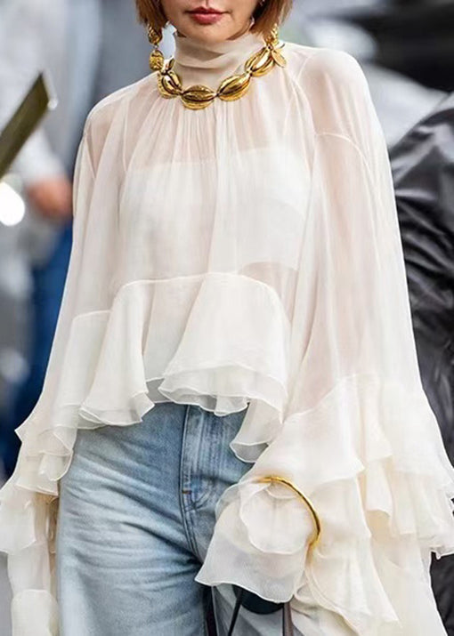 Well Tailored Top with a Graceful Silhouette