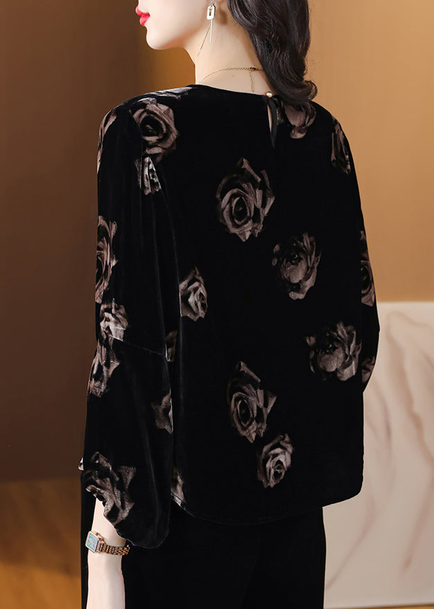Classic Vintage Top with a Flattering Fit