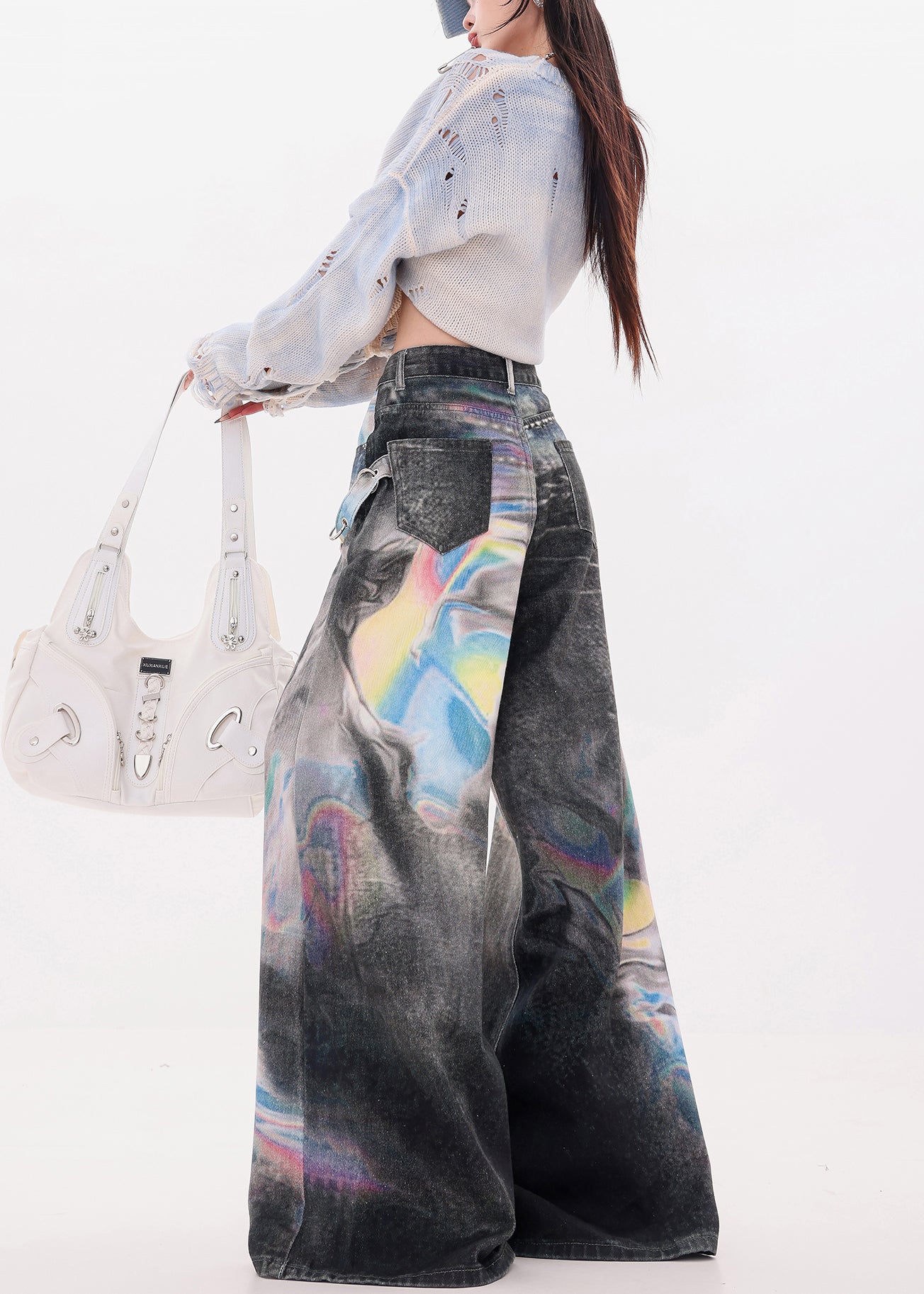 Well Tailored Pants with a Graceful Silhouette