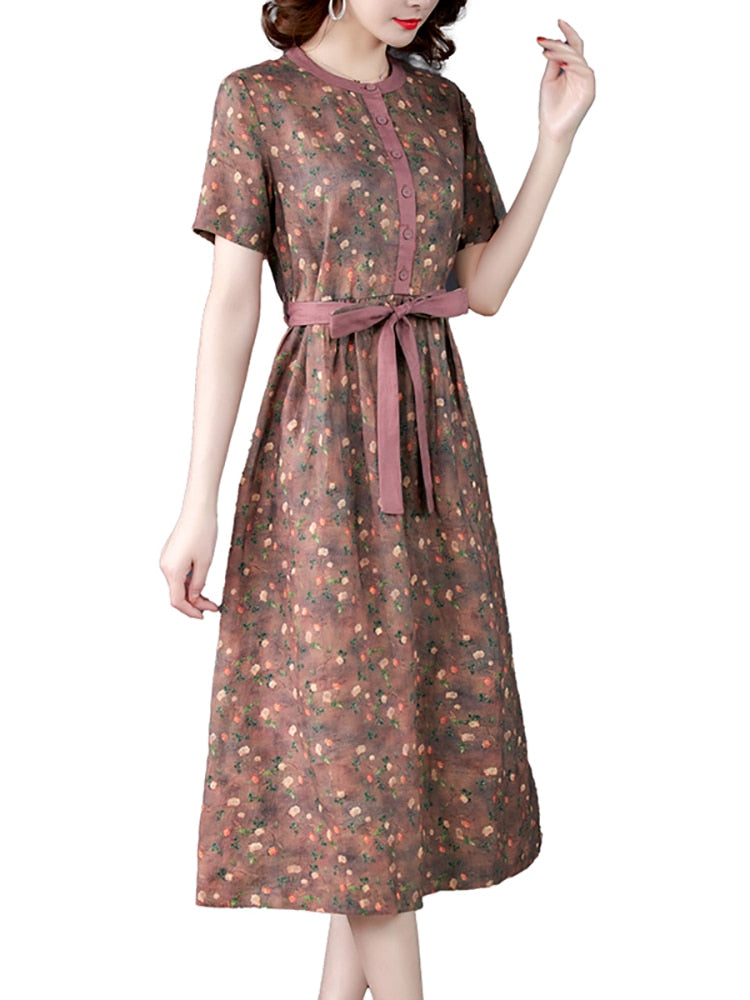 Well Tailored Dress with a Graceful Silhouette