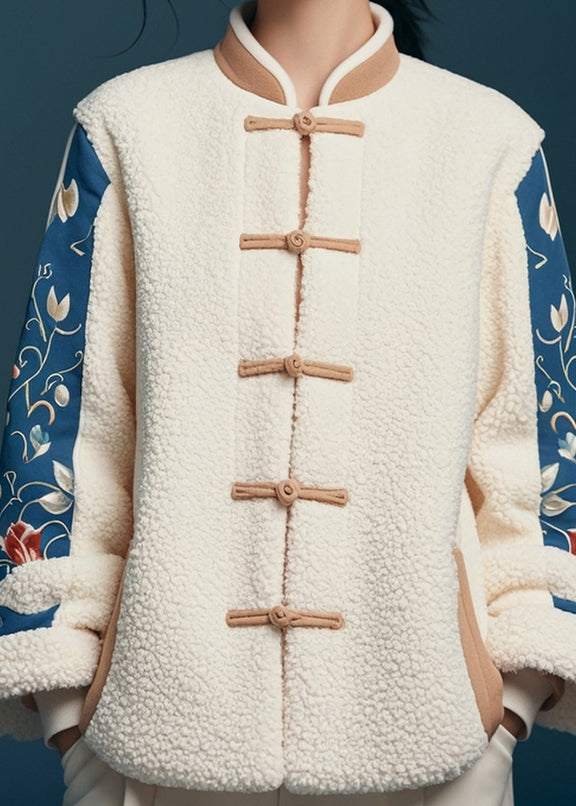 Beautifully Finished Coat in a Timeless Design