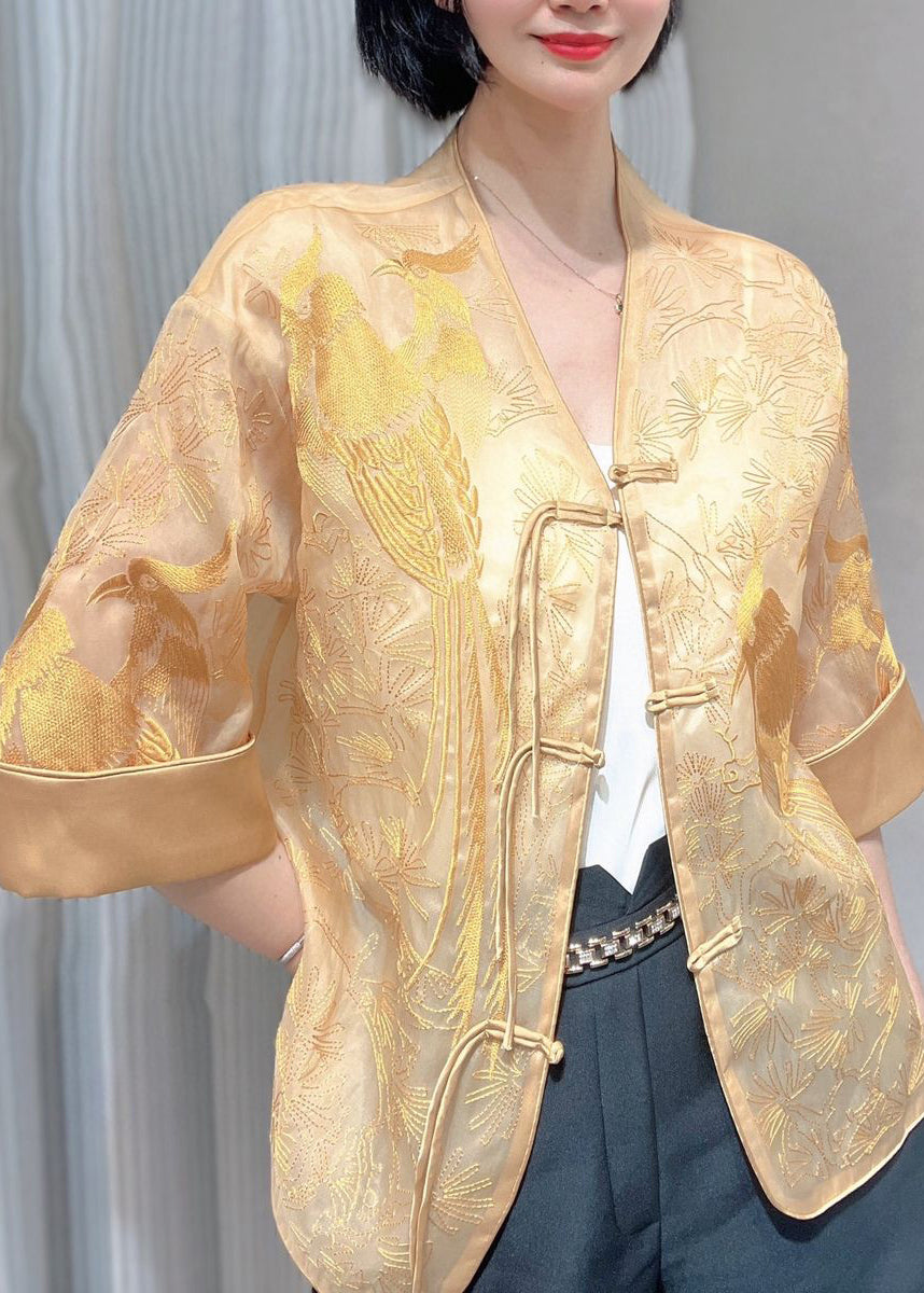 Beautifully Crafted Blouse in a Classic Style