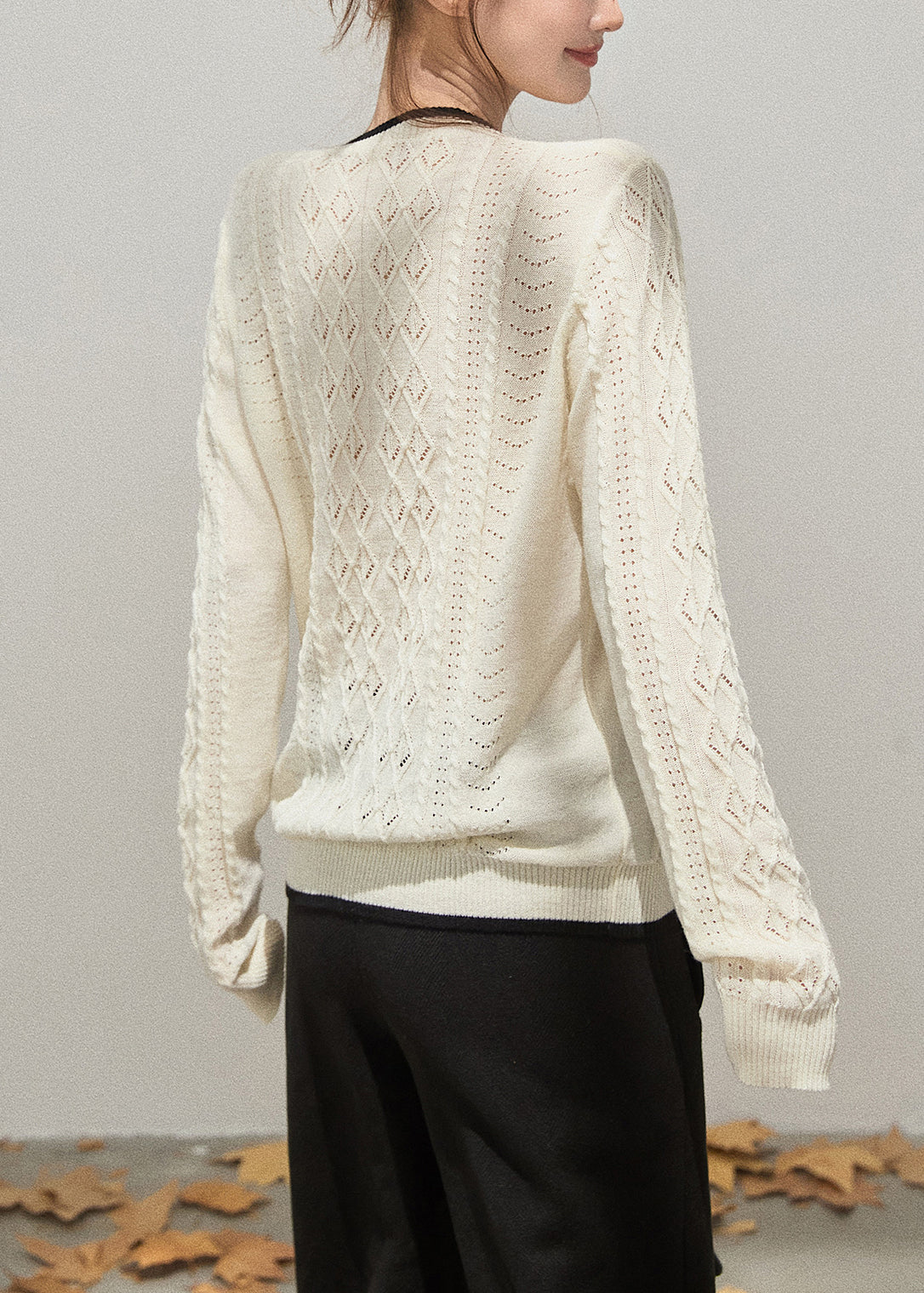 Well Tailored Top with a Graceful Silhouette