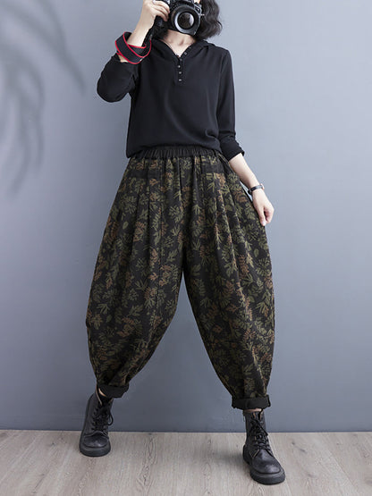 Effortlessly Elegant Pants with a Timeless Design