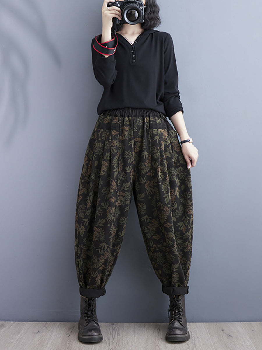 Effortlessly Elegant Pants with a Timeless Design