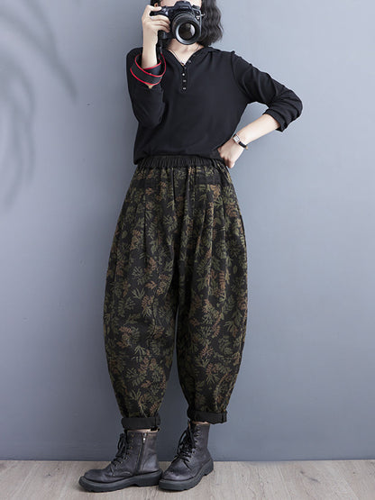 Effortlessly Elegant Pants with a Timeless Design