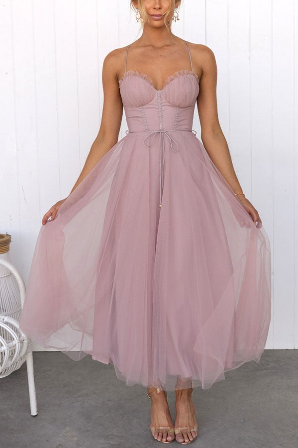 Beautifully Crafted Dress in a Classic Style