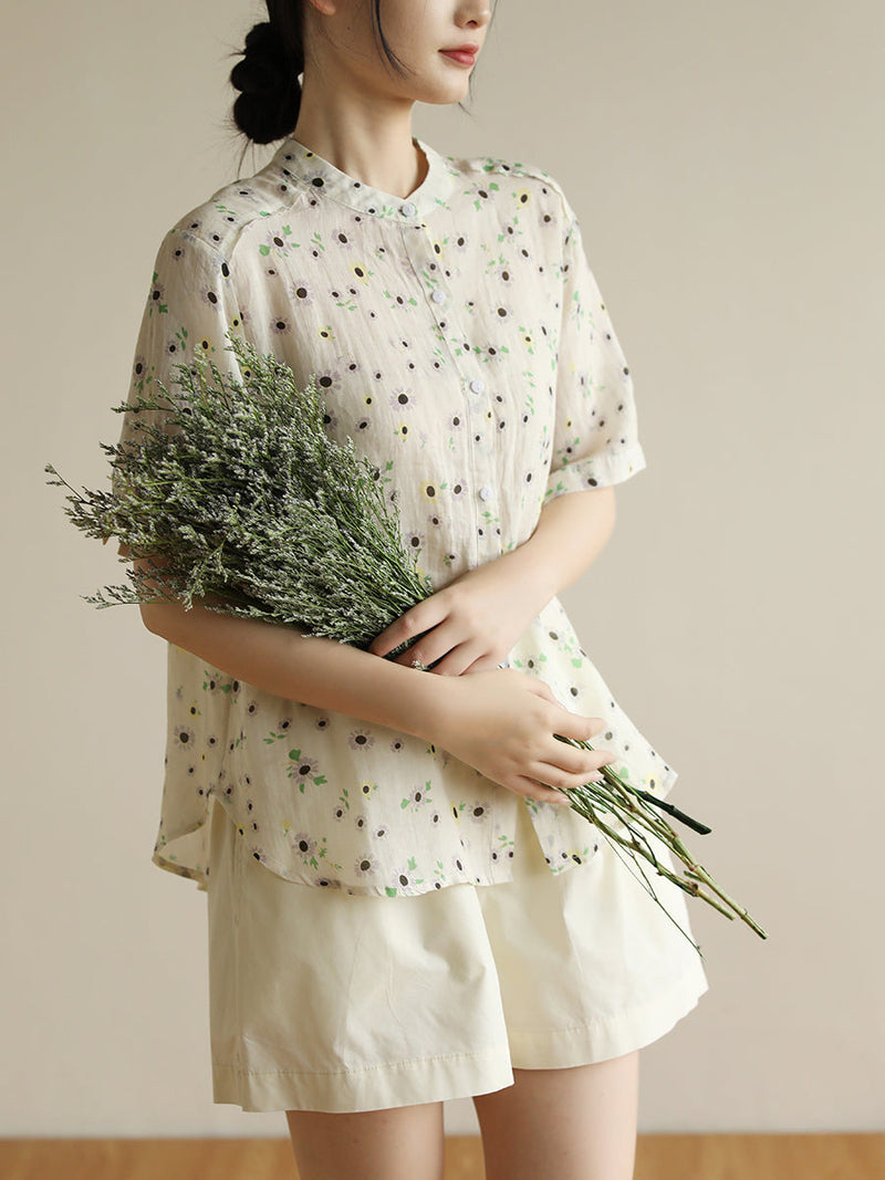 Well Tailored Cardigan with a Graceful Silhouette
