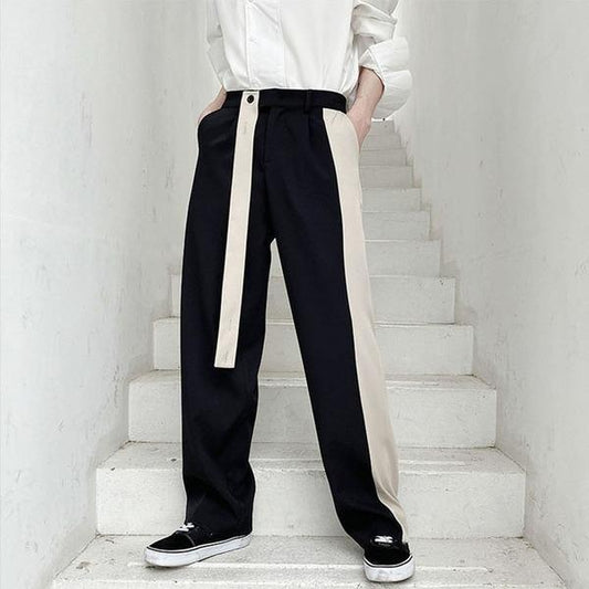 Effortlessly Elegant Pants with a Timeless Design