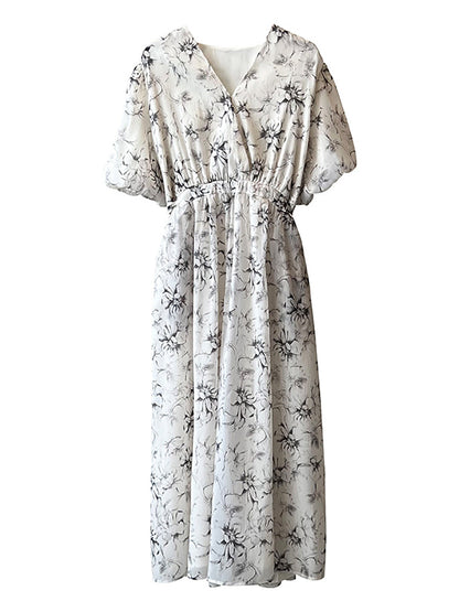 Classic Vintage Dress with a Flattering Fit