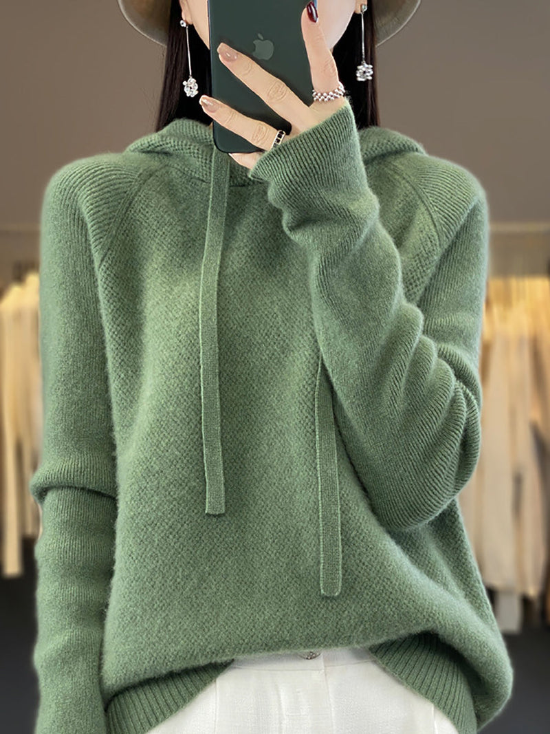 Effortlessly Elegant Sweater with a Timeless Design